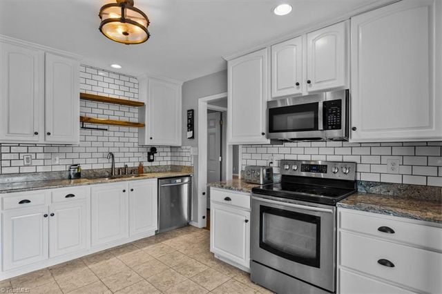 8300 Dorwood Drive, Browns Summit, NC 27214
