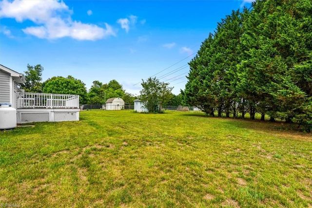 8300 Dorwood Drive, Browns Summit, NC 27214