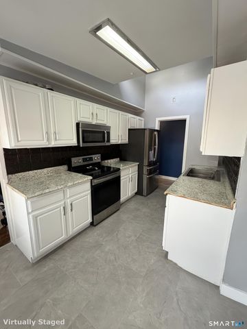 762 Ocean Avenue, New London, CT 06320