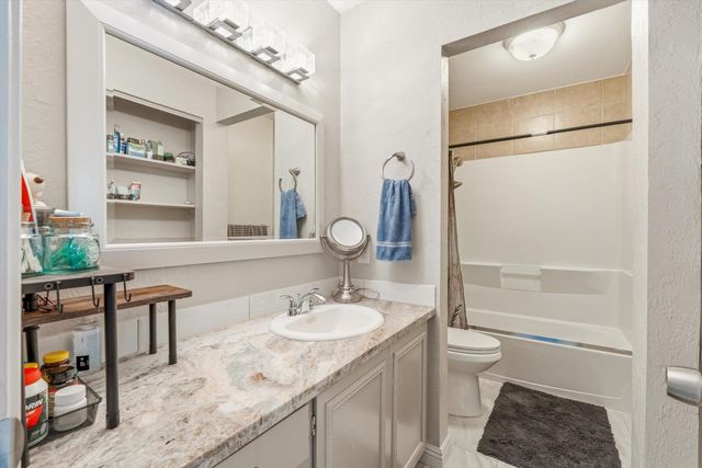 5871 Sperry Dr, Citrus Heights, CA 95621