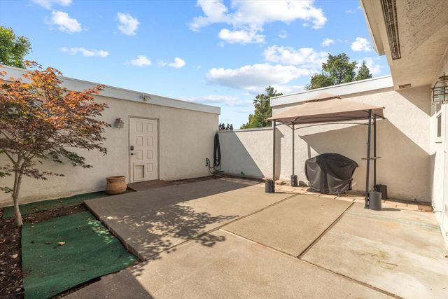 5871 Sperry Dr, Citrus Heights, CA 95621