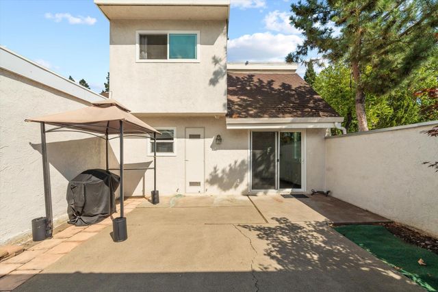 5871 Sperry Dr, Citrus Heights, CA 95621