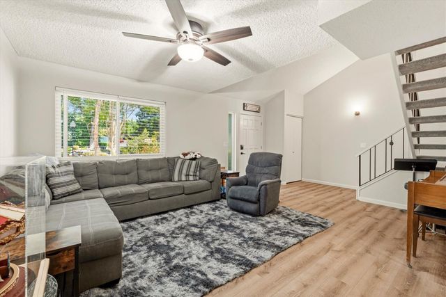5871 Sperry Dr, Citrus Heights, CA 95621