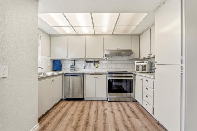 5871 Sperry Dr, Citrus Heights, CA 95621