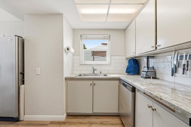 5871 Sperry Dr, Citrus Heights, CA 95621