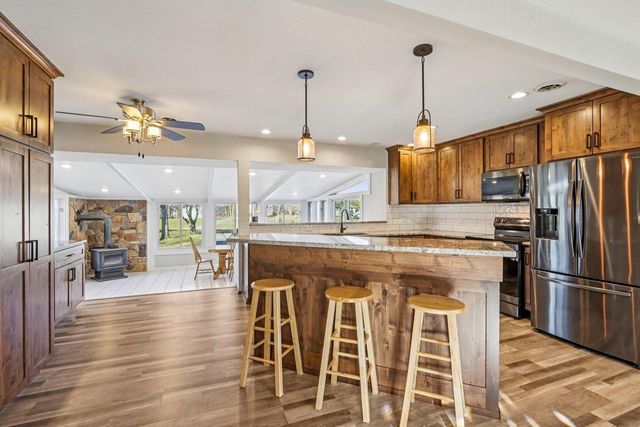 S9061 Meadowdale Road, Prairie Du Sac, WI 53578