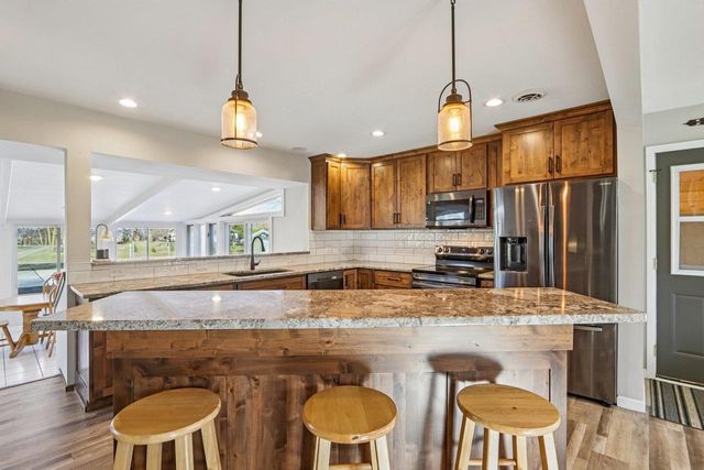 S9061 Meadowdale Road, Prairie Du Sac, WI 53578