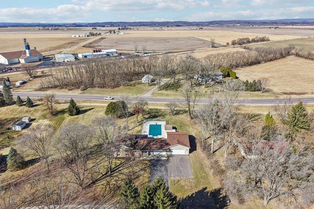 S9061 Meadowdale Road, Prairie Du Sac, WI 53578