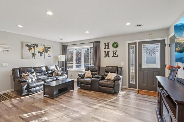 S9061 Meadowdale Road, Prairie Du Sac, WI 53578