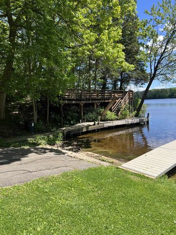 S9061 Meadowdale Road, Prairie Du Sac, WI 53578