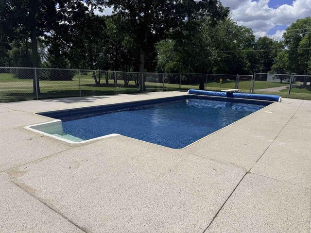 S9061 Meadowdale Road, Prairie Du Sac, WI 53578