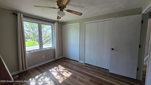 2105 Briarhill Drive, Lansing, MI 48917