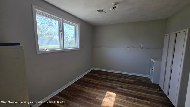 2105 Briarhill Drive, Lansing, MI 48917