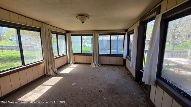 2105 Briarhill Drive, Lansing, MI 48917