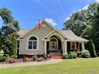 125 Kelly Street, Rainbow City, AL 35906