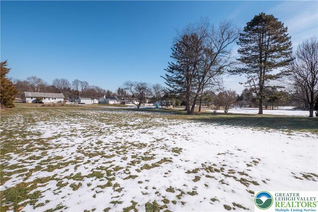 1800 Minesite Road, Allentown City, PA 18103