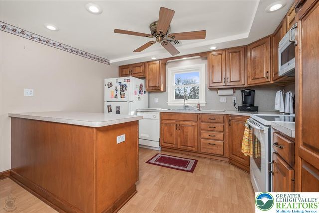 1800 Minesite Road, Allentown City, PA 18103