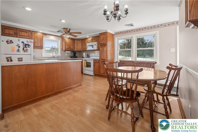 1800 Minesite Road, Allentown City, PA 18103