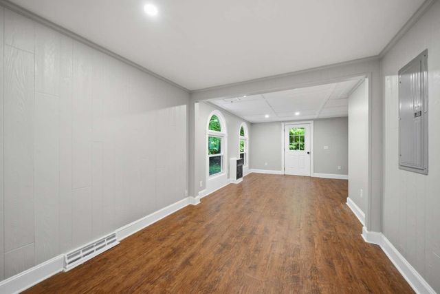 15 Federal Corner Road, Tuftonboro, NH 03816