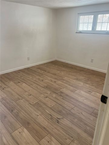 4623 E Willock Rd, Whitehall, PA 15227