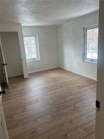 4623 E Willock Rd, Whitehall, PA 15227