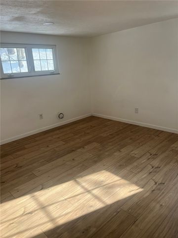 4623 E Willock Rd, Whitehall, PA 15227