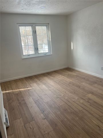 4623 E Willock Rd, Whitehall, PA 15227