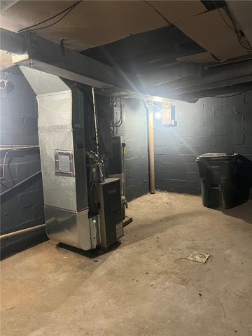 4623 E Willock Rd, Whitehall, PA 15227