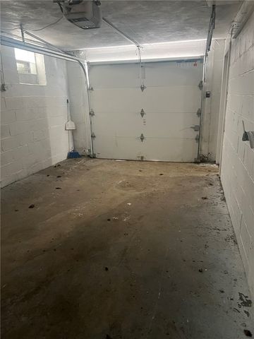 4623 E Willock Rd, Whitehall, PA 15227