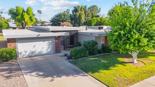 10333 W HIGHWOOD Lane, Sun City, AZ 85373