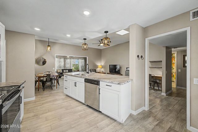10333 W HIGHWOOD Lane, Sun City, AZ 85373