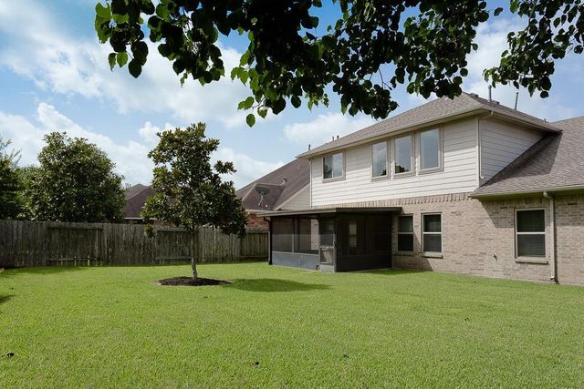 3327 Summerwood Lane, Pearland, TX 77584