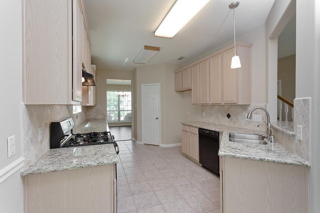 3327 Summerwood Lane, Pearland, TX 77584