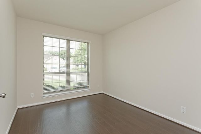 3327 Summerwood Lane, Pearland, TX 77584