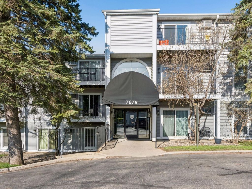 7675 142nd Street W 109, Apple Valley, MN 55124 — exterior