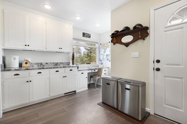 25841 CA-299, Bella Vista, CA 96008