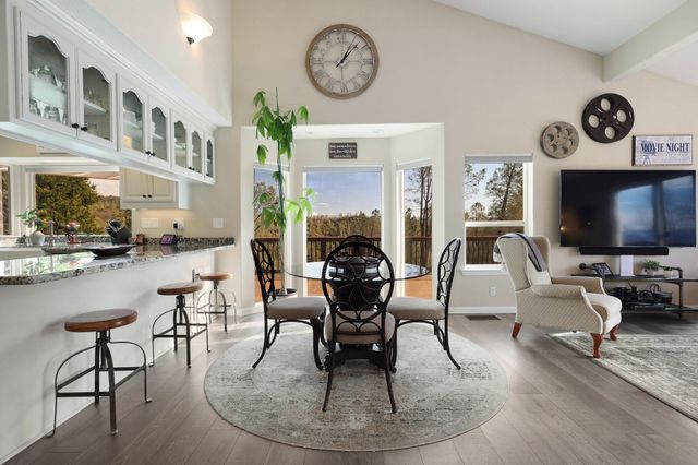 25841 CA-299, Bella Vista, CA 96008