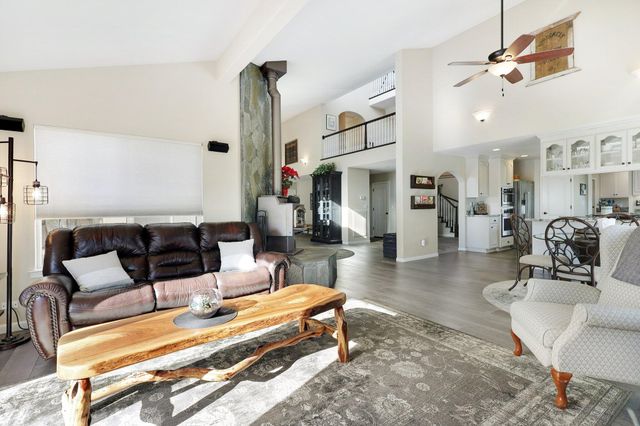 25841 CA-299, Bella Vista, CA 96008