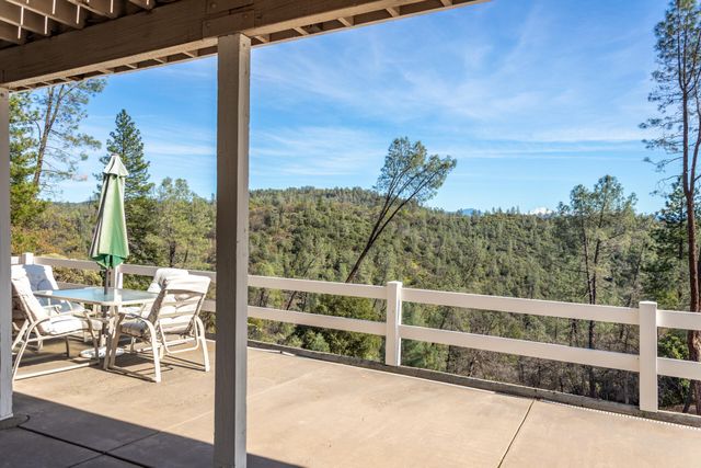 25841 CA-299, Bella Vista, CA 96008