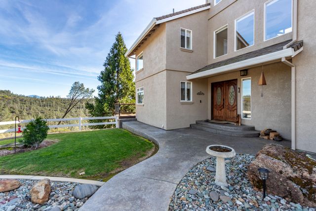 25841 CA-299, Bella Vista, CA 96008