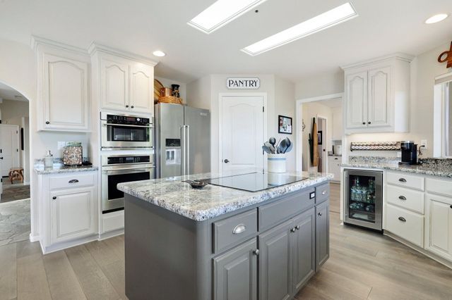 25841 CA-299, Bella Vista, CA 96008