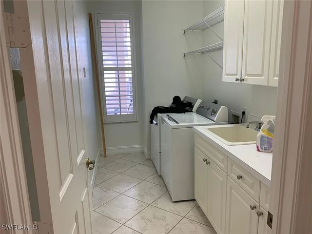 2727 13th ST N, Naples, FL 34103