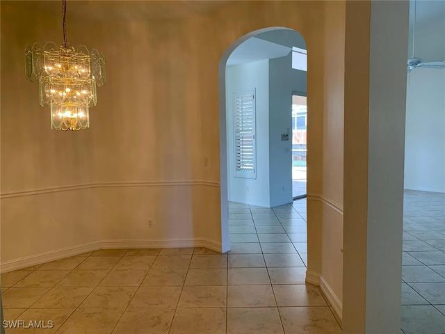 2727 13th ST N, Naples, FL 34103