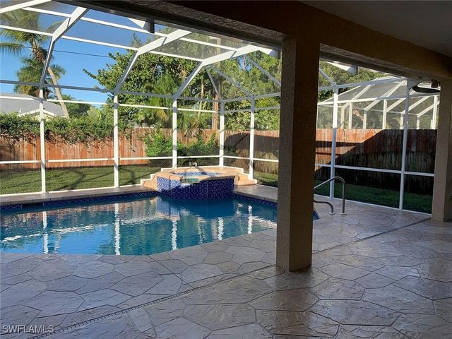 2727 13th ST N, Naples, FL 34103