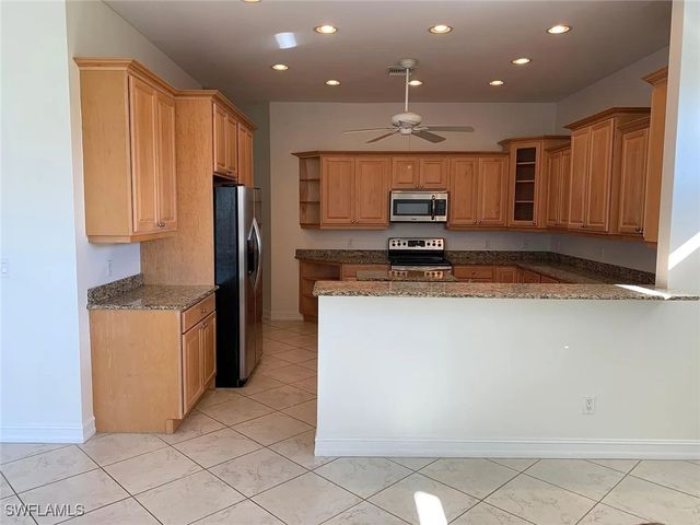 2727 13th ST N, Naples, FL 34103