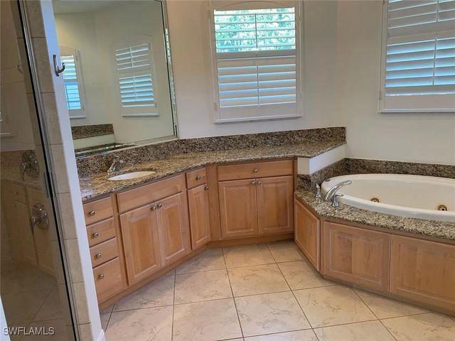 2727 13th ST N, Naples, FL 34103