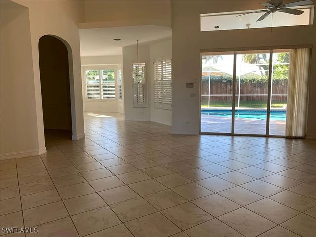 2727 13th ST N, Naples, FL 34103