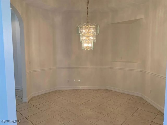 2727 13th ST N, Naples, FL 34103