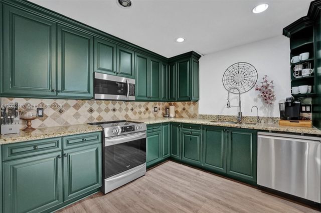 2661 NE 22nd Ct 0, Pompano Beach, FL 33062
