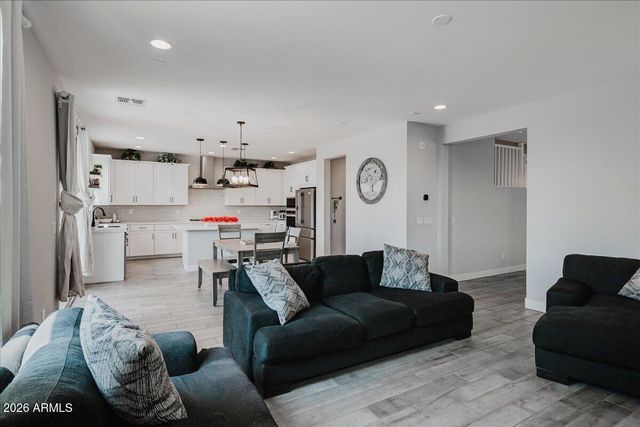 17313 W WOOD Drive, Surprise, AZ 85388